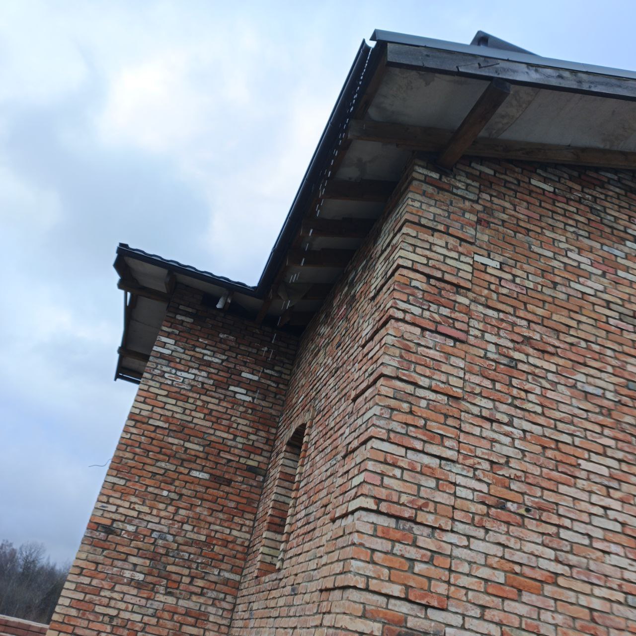 Софиты, водосточная система д.Любово